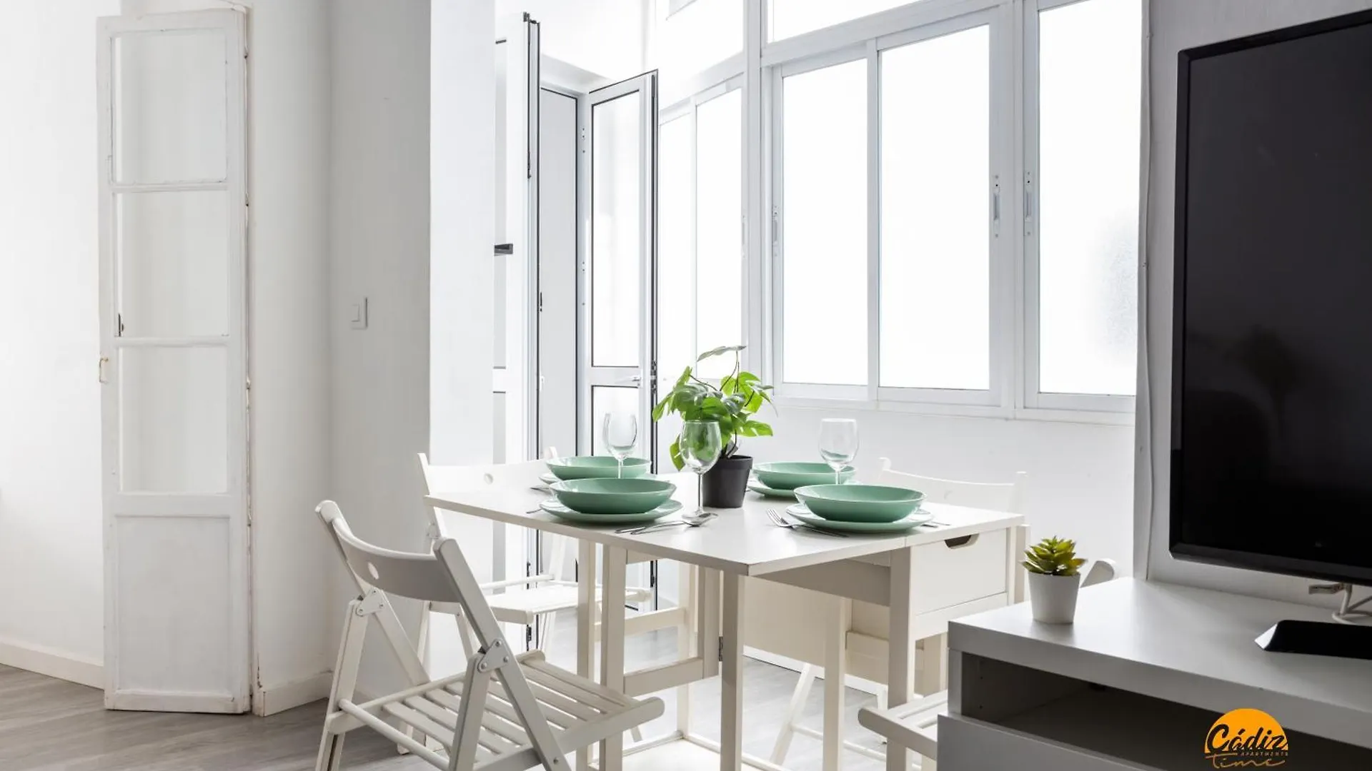 Apartamento En Cádiz 0*,